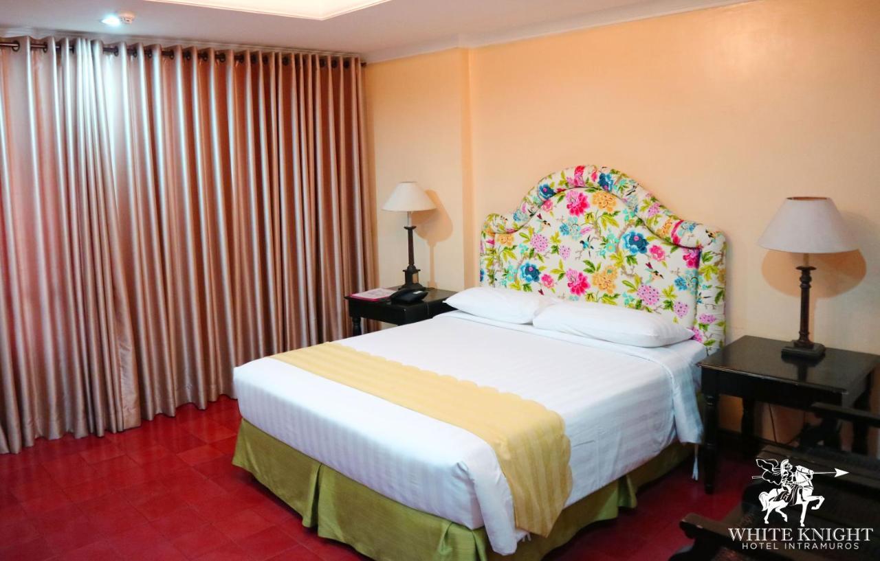 White Knight Hotel Intramuros Манила Экстерьер фото